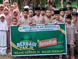 MDT AR ROOFIU,Membagikan 100 Paket Tajil Gratis